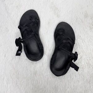 CHACO / ZX/2 black classic strappy outdoor hiking sandals / 7